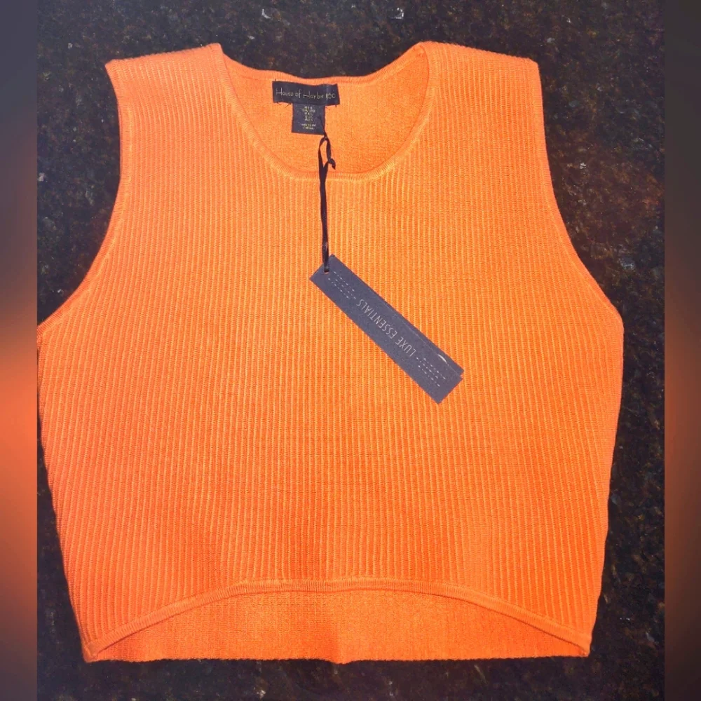 House of Harlow 1960 Crewneck Ribbed Knit Crop Top - Picture 6 of 11